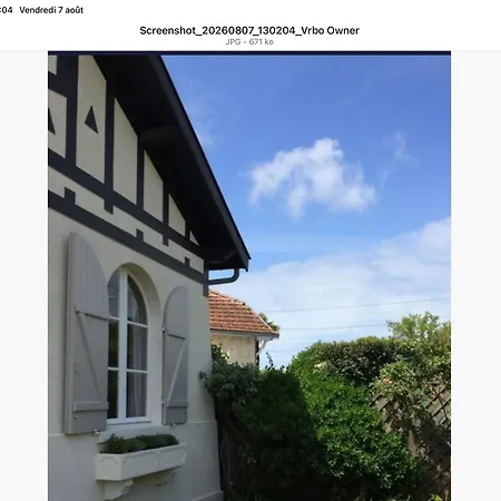Maison De Charme Les Bains בית נופש